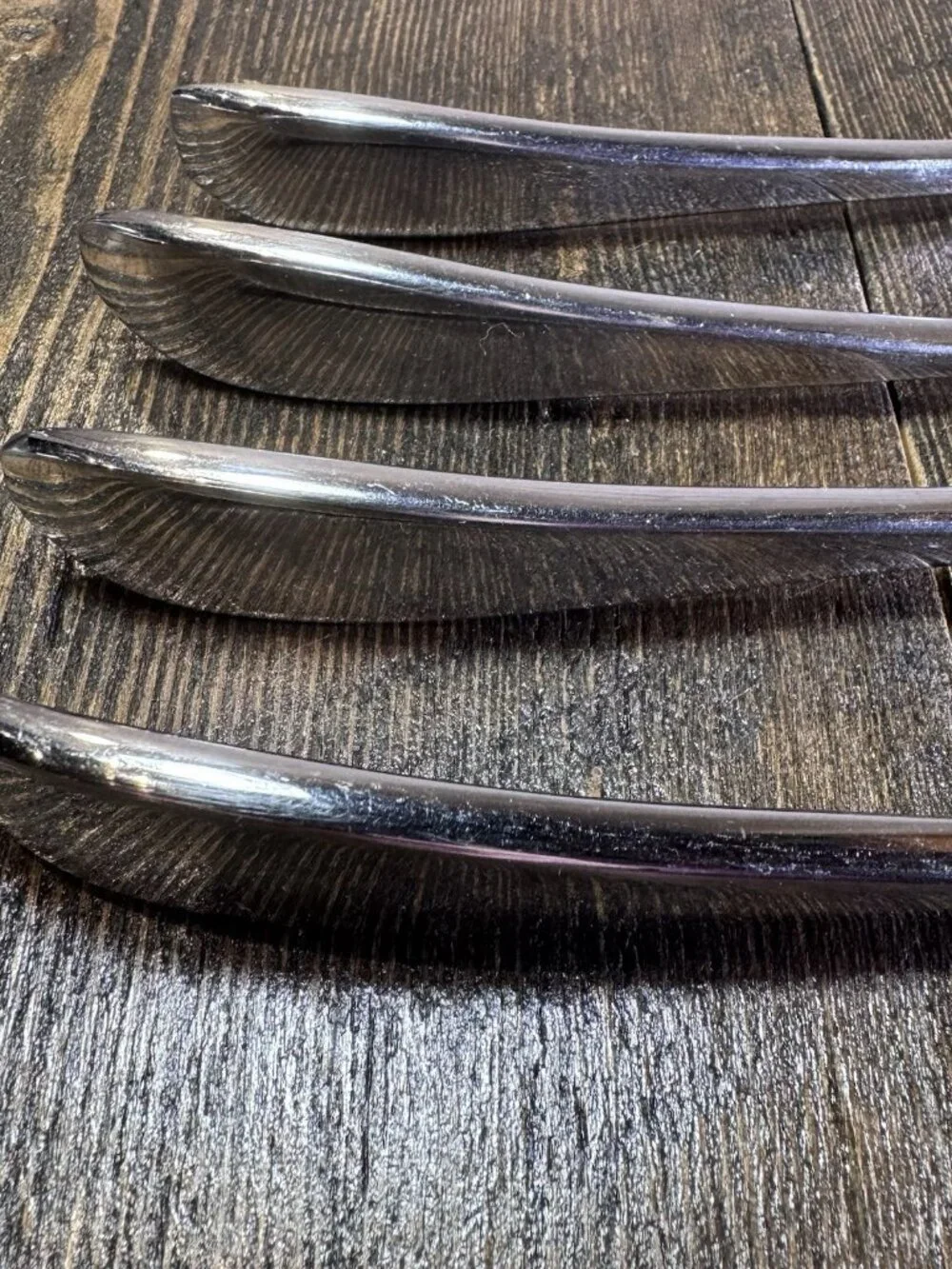 Set Of 4 Modern Stainless Knives - Standing Knife - Heavy Weight Dinner Knife